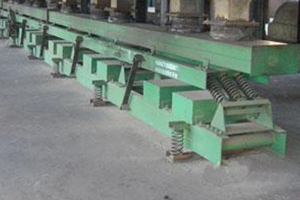 什么是慣性振動(dòng)輸送機(jī)，性能特征概述